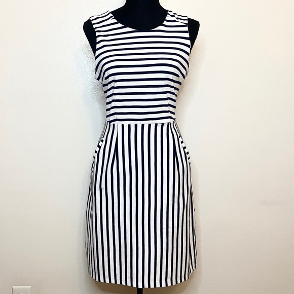 old navy dress with pockets